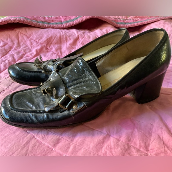Vintage Streikers women’s leather loafers with small chunky heel. - Picture 2 of 2